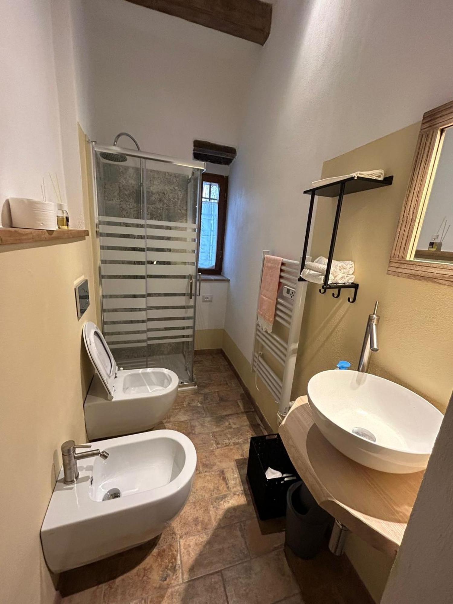 Borgo Di Mezzo Appartement Castelnuovo dellʼAbate Buitenkant foto